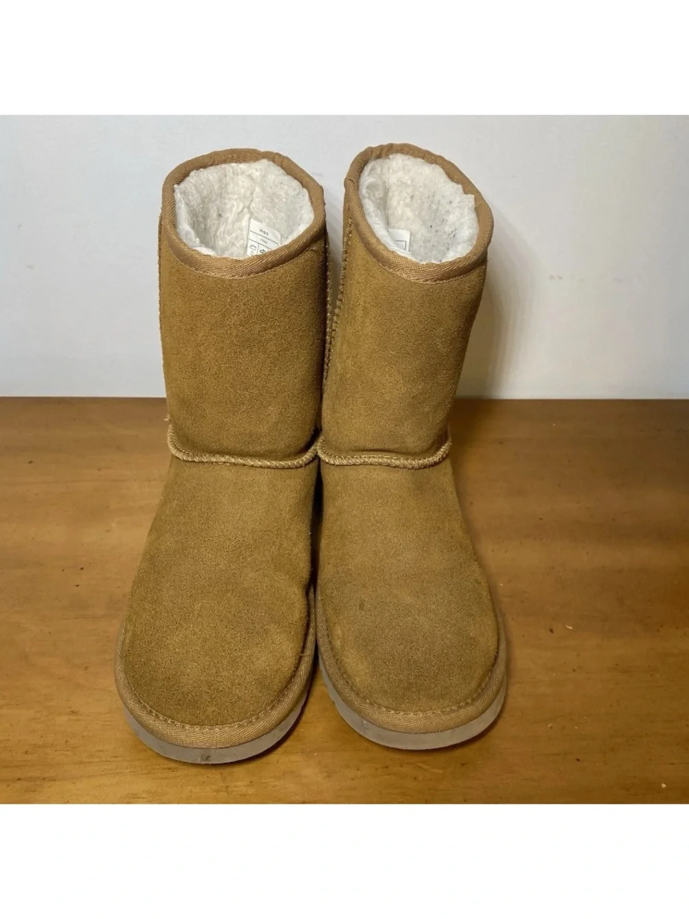 UGG Koolaburra Women's Size 6 Boots Chestnut Tan Suede Insulated Warm 1017090
